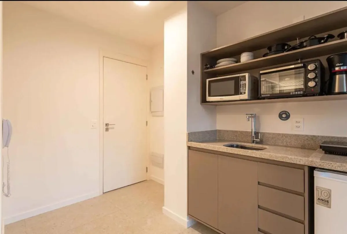 Studio Em Pinheiros Prox A Faria Lima Com Cama Queen Sao Paulo Brazil