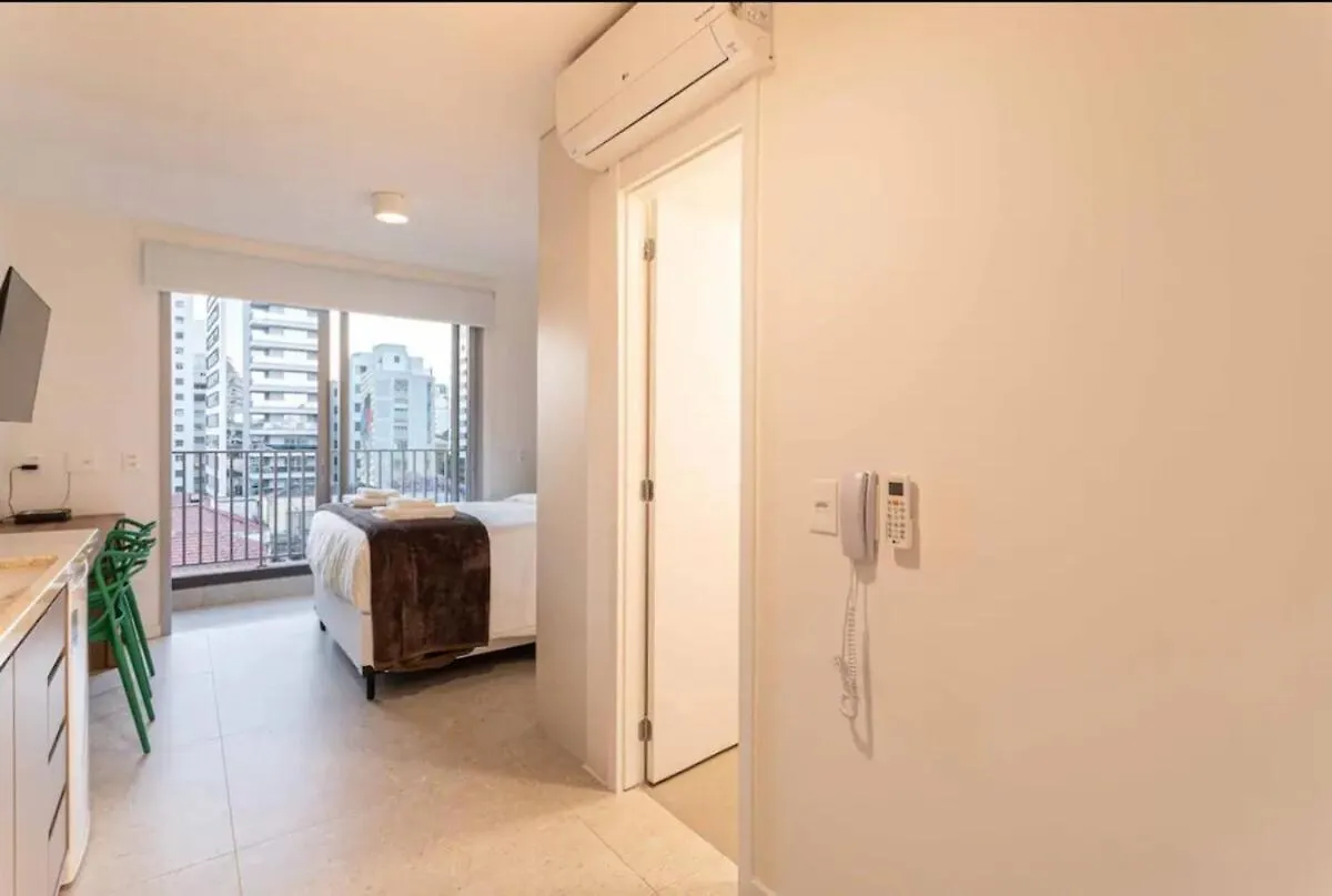 Studio Em Pinheiros Prox A Faria Lima Com Cama Queen Sao Paulo 0*,  Brazil