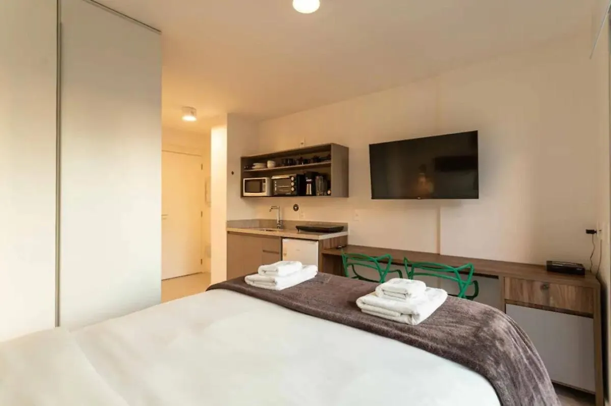 Studio Em Pinheiros Prox A Faria Lima Com Cama Queen Sao Paulo Apartment