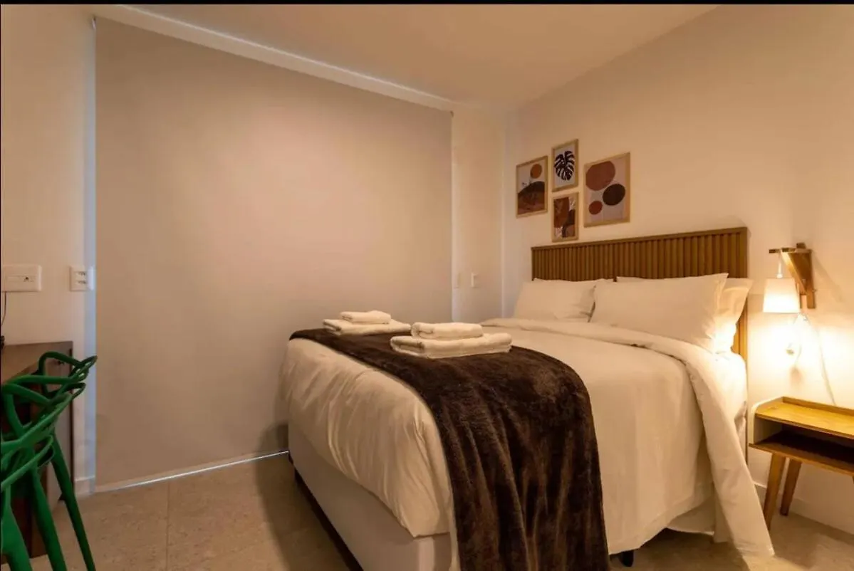 Studio Em Pinheiros Prox A Faria Lima Com Cama Queen Sao Paulo Apartment